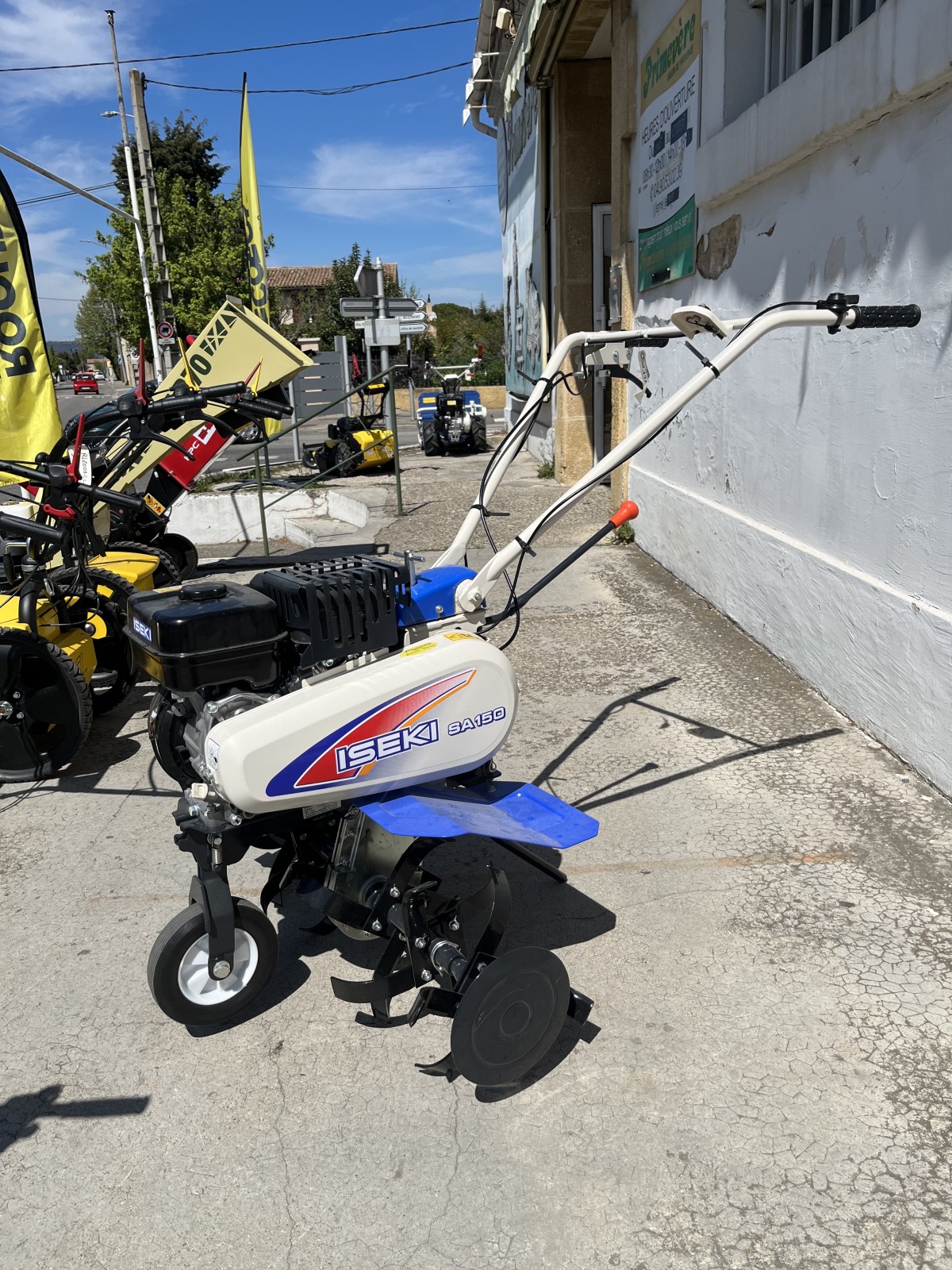MOTOBINEUSE ISEKI SA150
