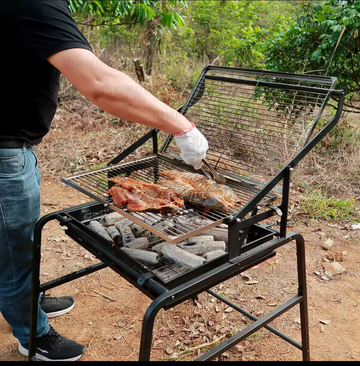 Barbecue Extérieur HR-SKJ-004 – Acier robuste – 108 cm – Grille réglable